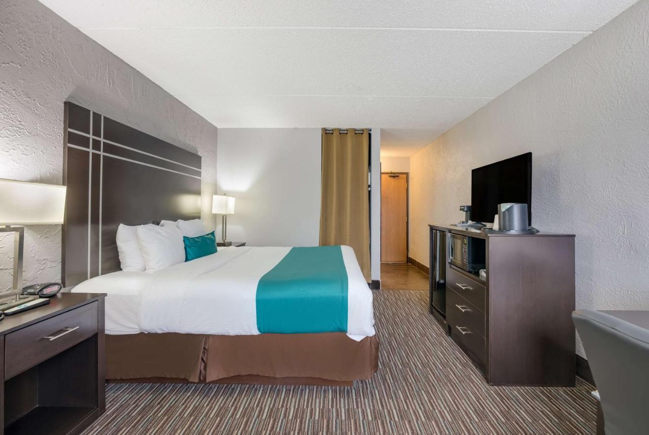 | Best Western Waukesha Grand