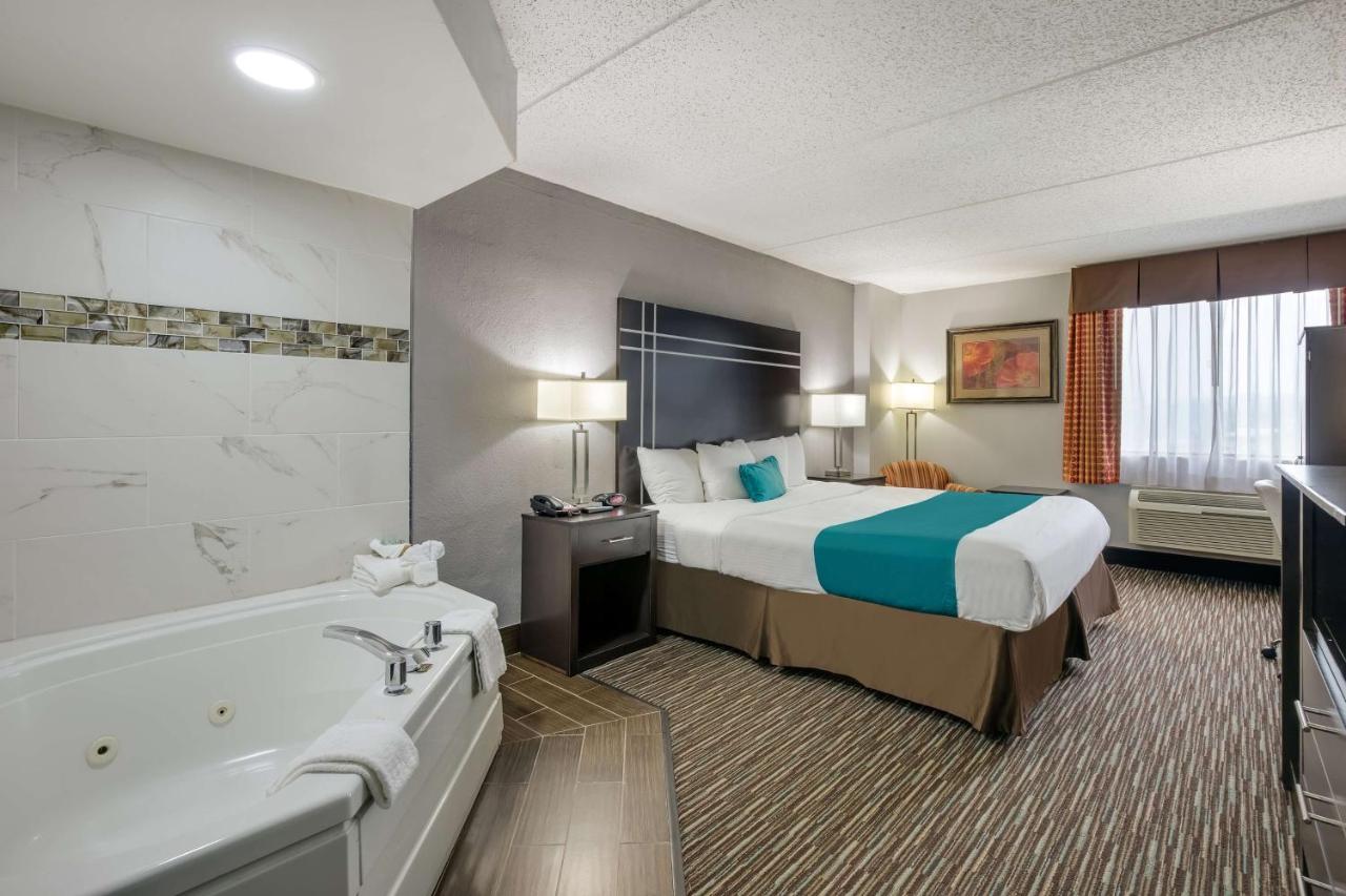 | Best Western Waukesha Grand