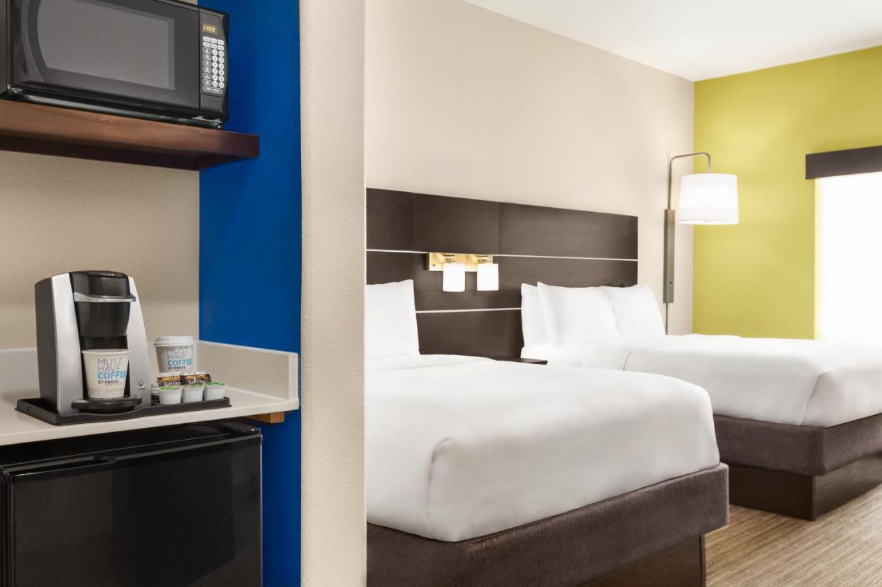 Room Selected at Check-In at Holiday Inn Express & Suites San Antonio NW - Medical Area by IHG