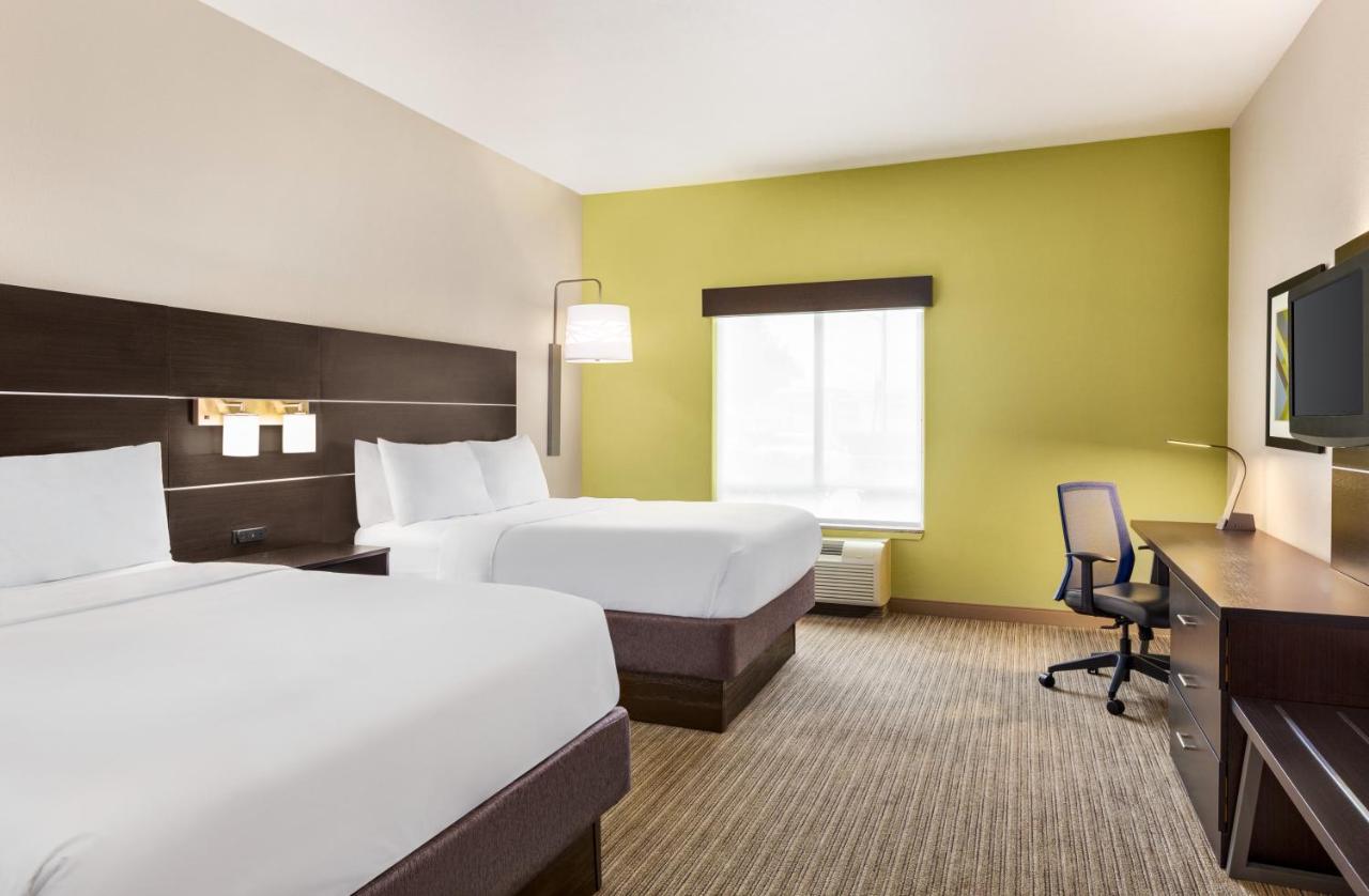 Room Selected at Check-In at Holiday Inn Express & Suites San Antonio NW - Medical Area by IHG