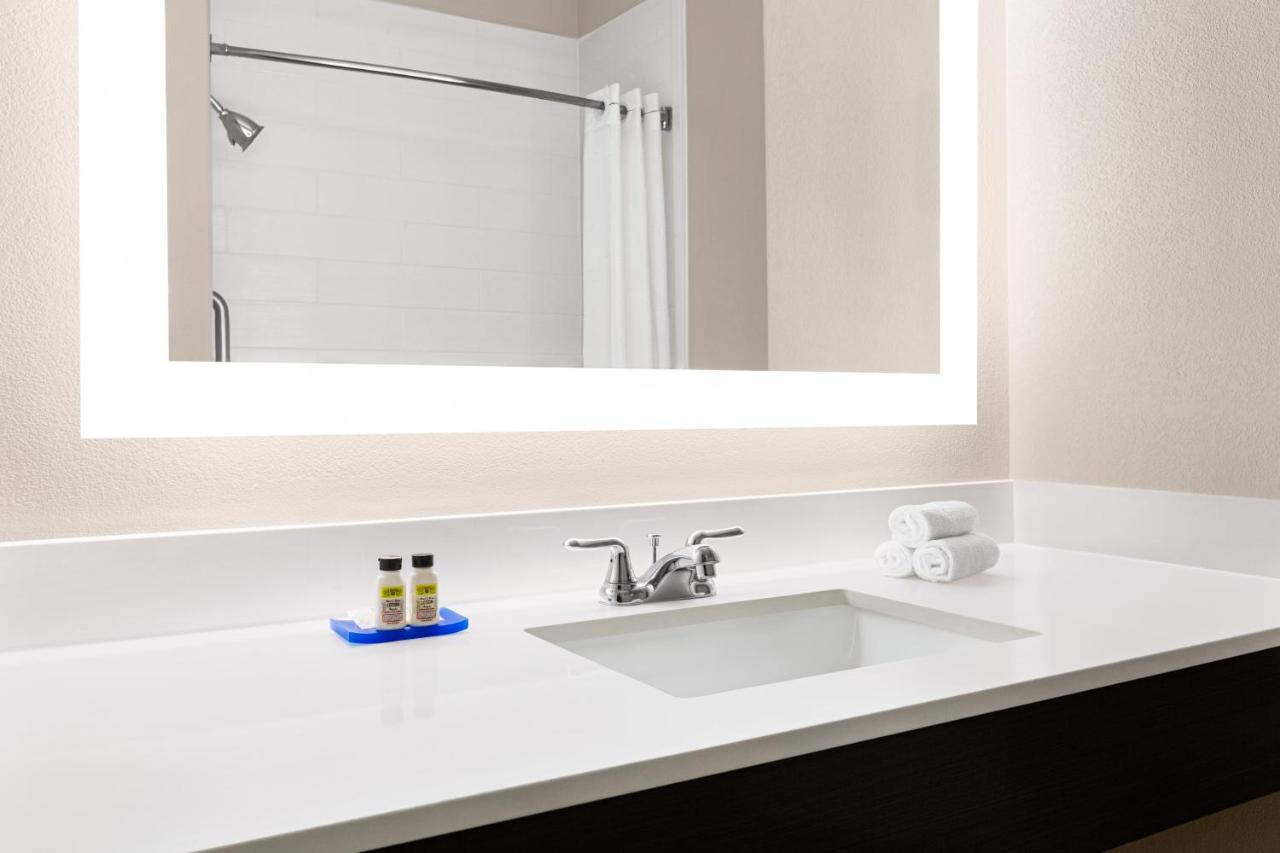 Room Selected at Check-In at Holiday Inn Express & Suites San Antonio NW - Medical Area by IHG
