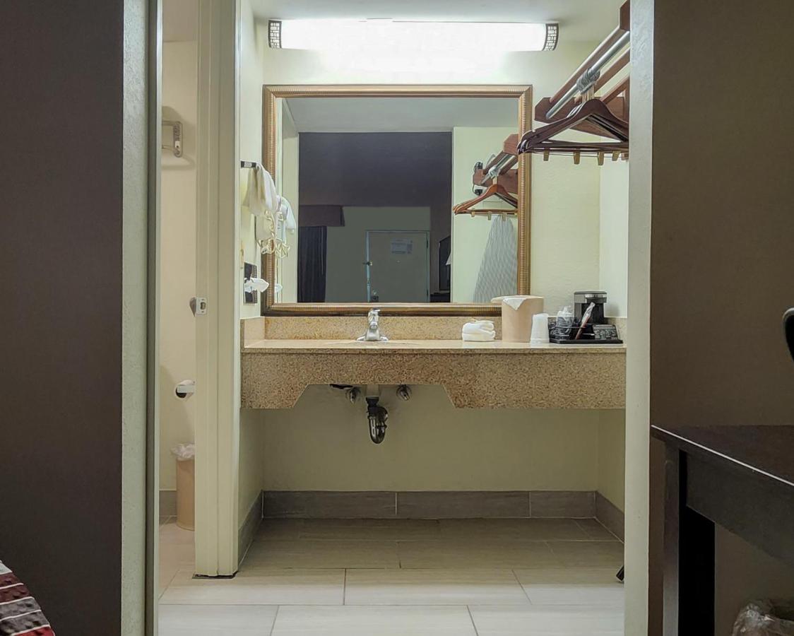 Deluxe Room with Two Double Beds Non-Smoking at Red Roof Inn Tallahassee East