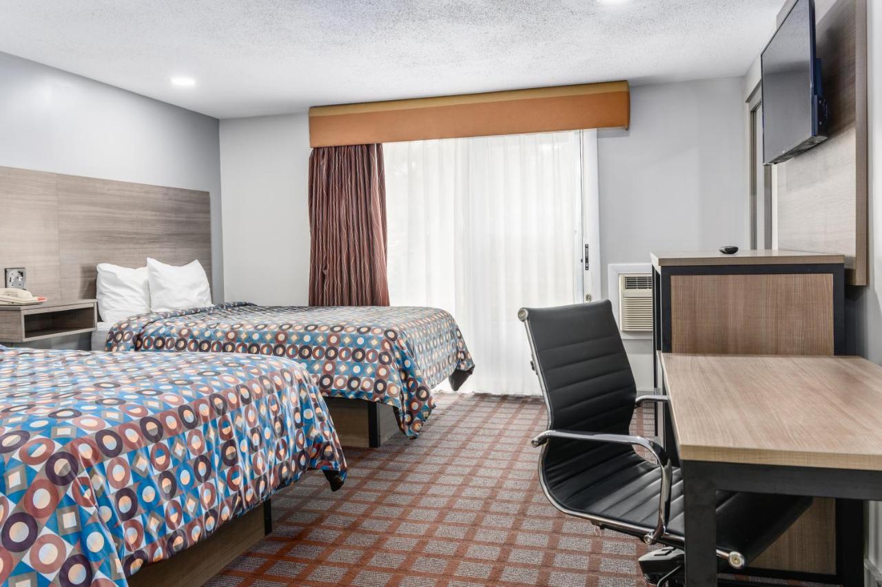  | Blue Dolphin Inn