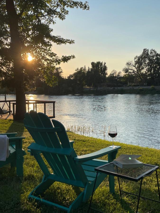 | Luxury Riverside Estate - 3BR Home or 1BR Cottage or BOTH - Sleeps 14 - Swim, fish, relax, refresh