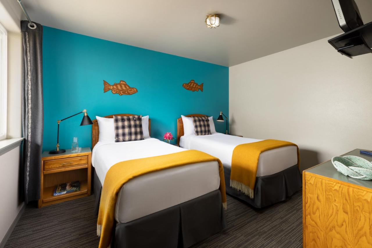 Twin Room with Garden View at The Ketch Inn