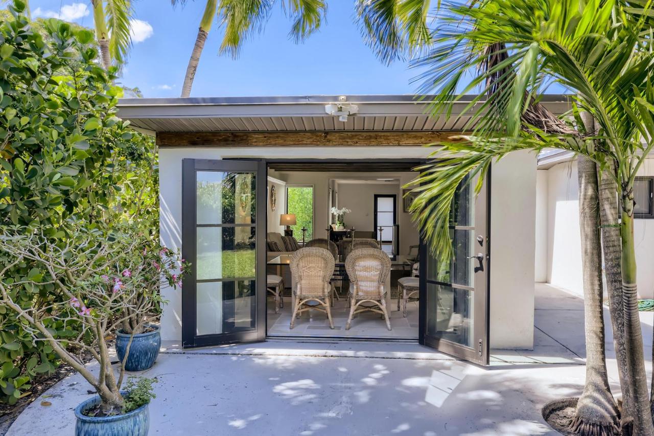 | Cortez Bungalow, 3 Bd, 2 Ba, private garden