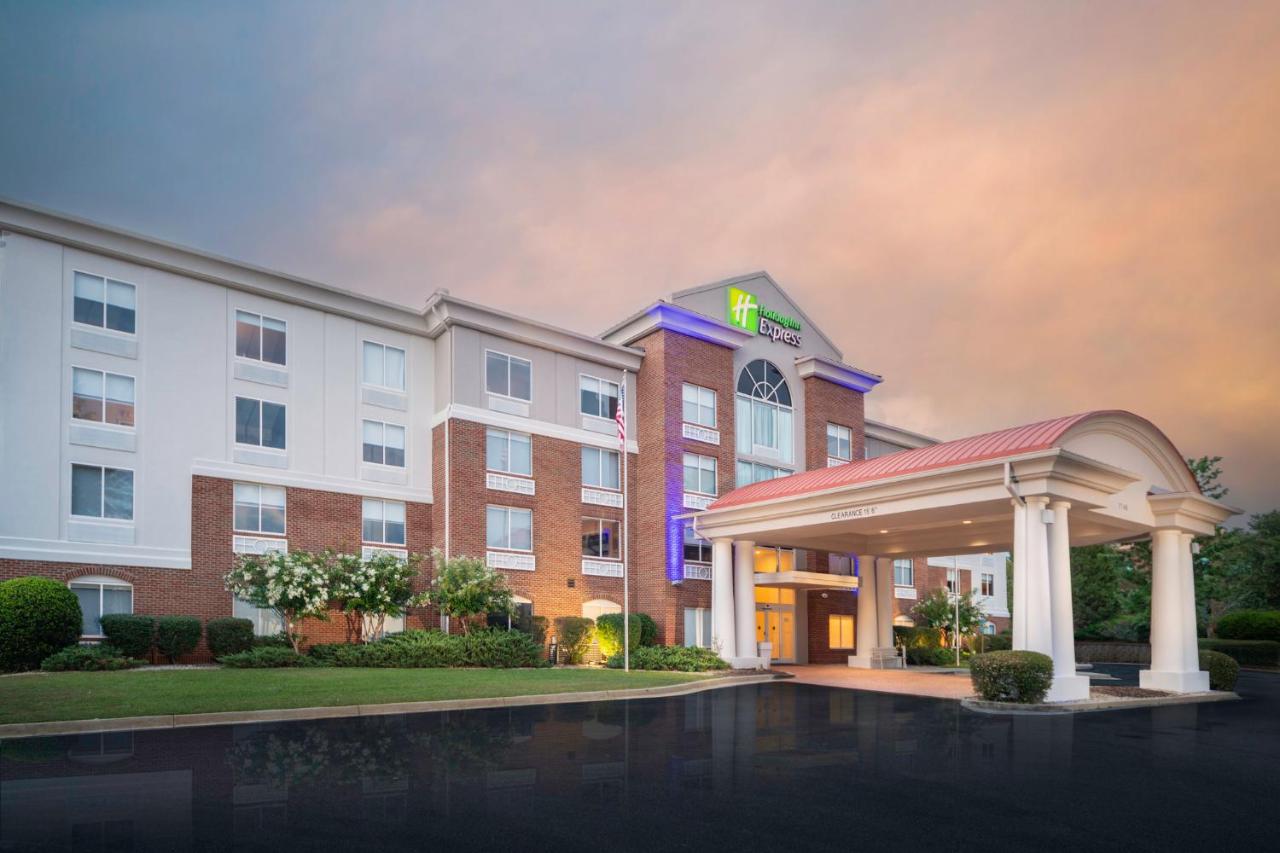 | Holiday Inn Express and Suites Atlanta-Johns Creek, an IHG Hotel