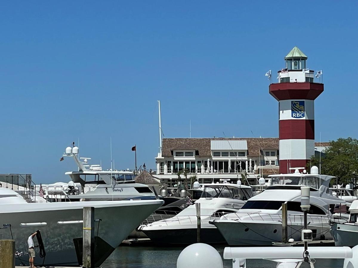 | Holiday Inn Express Hotel & Suites Bluffton at Hilton Head Area, an IHG Hotel