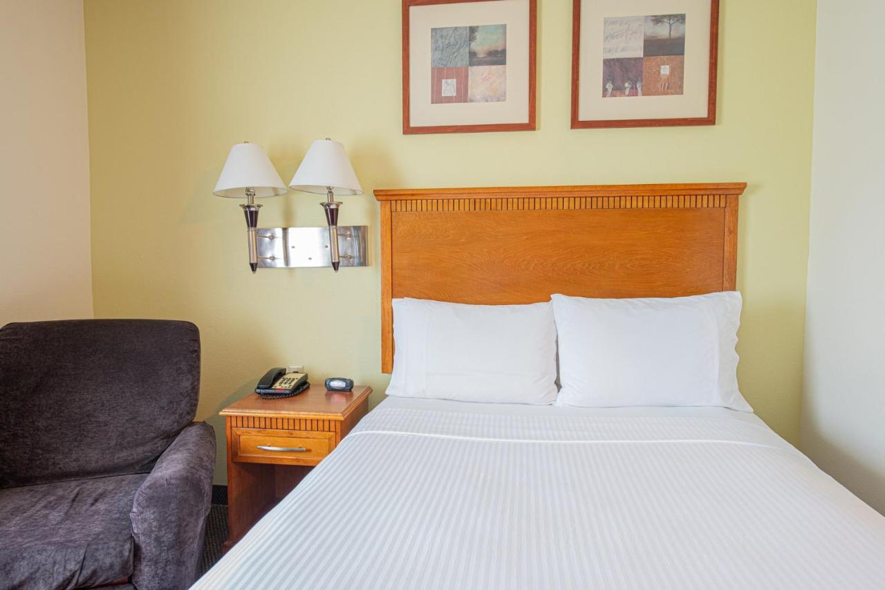 Queen Studio - Non-Smoking at Candlewood Suites New Iberia by IHG