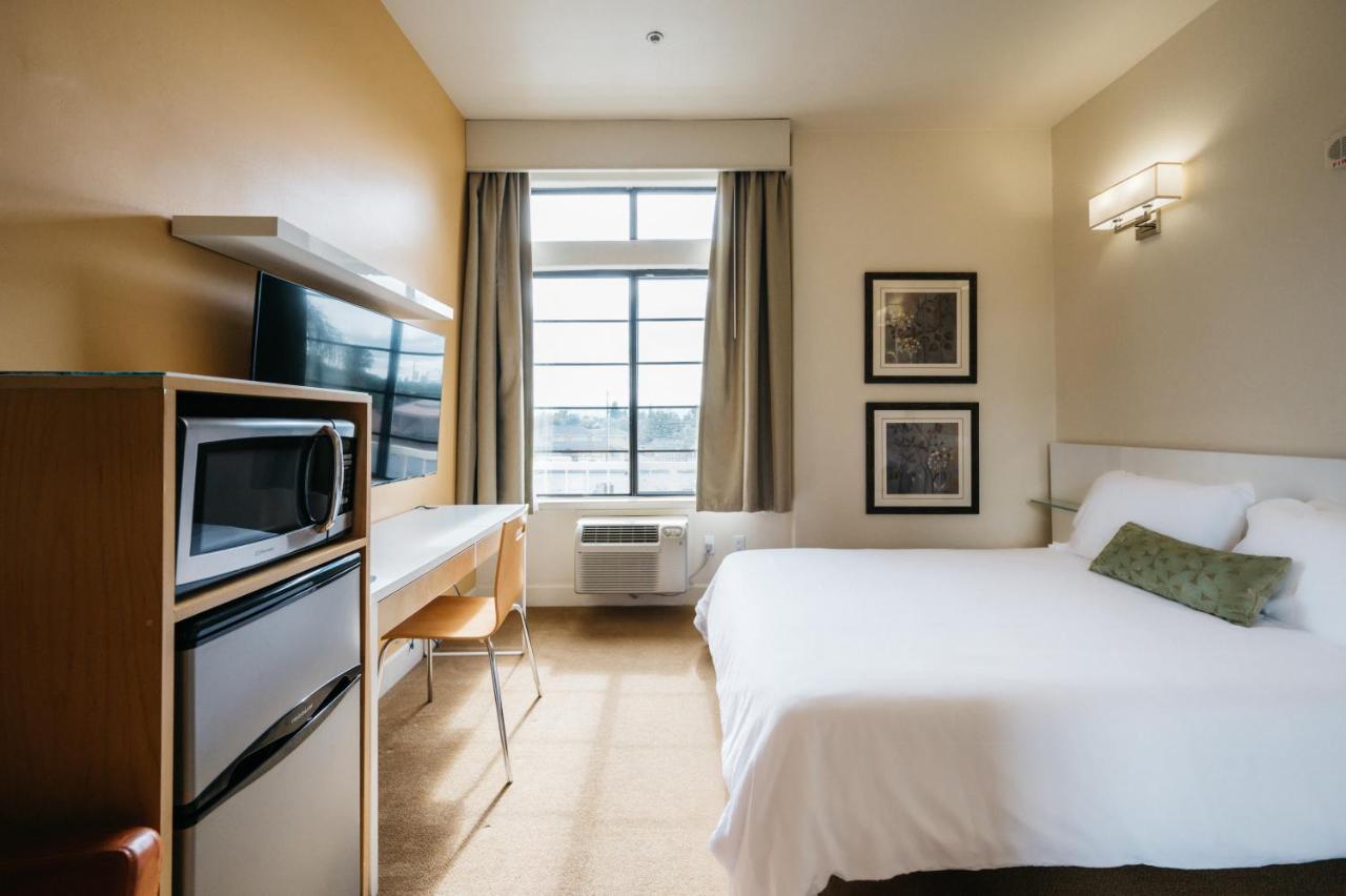 One-Bedroom Apartment at Studios Inn