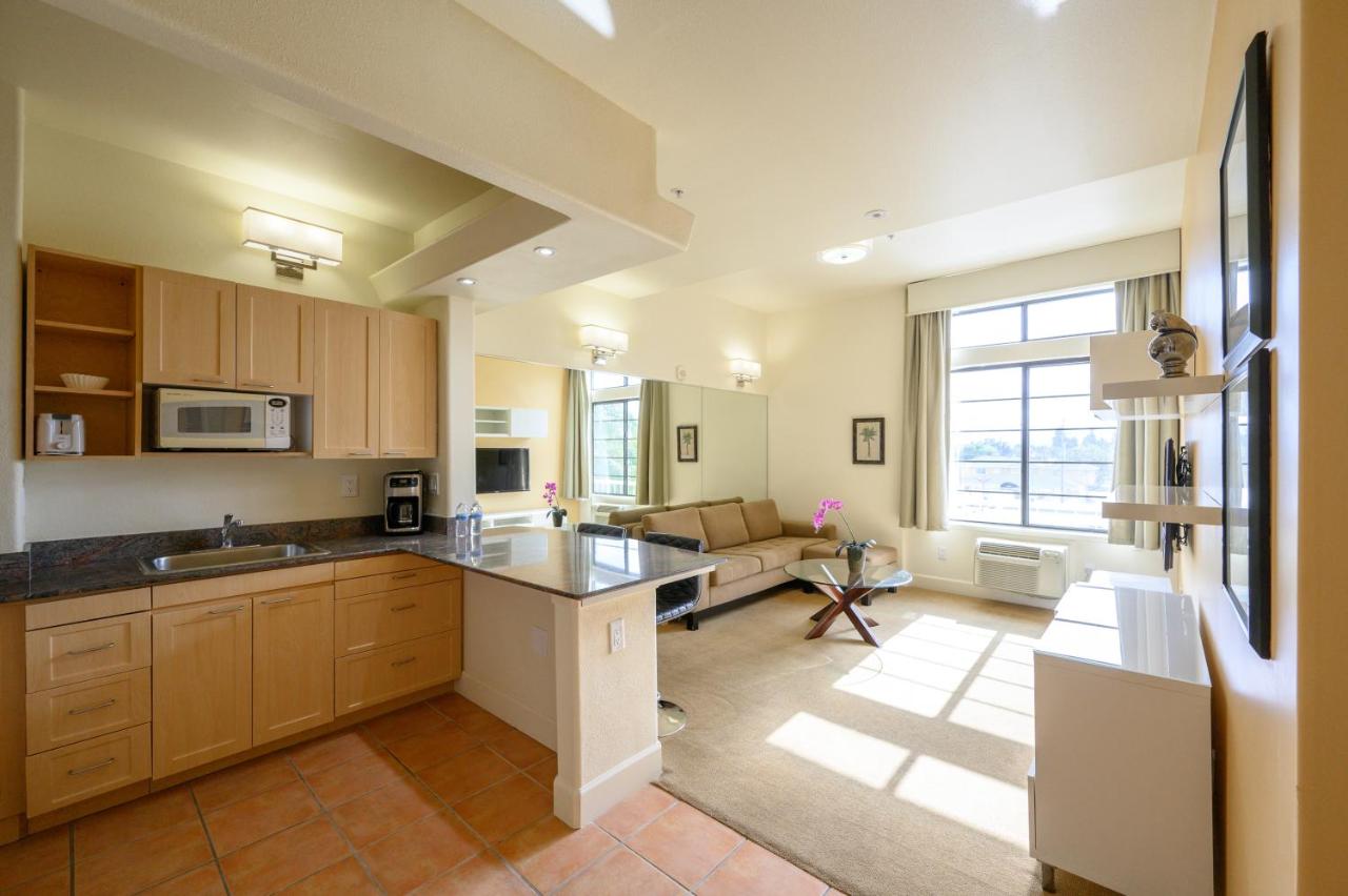 One-Bedroom Apartment at Studios Inn