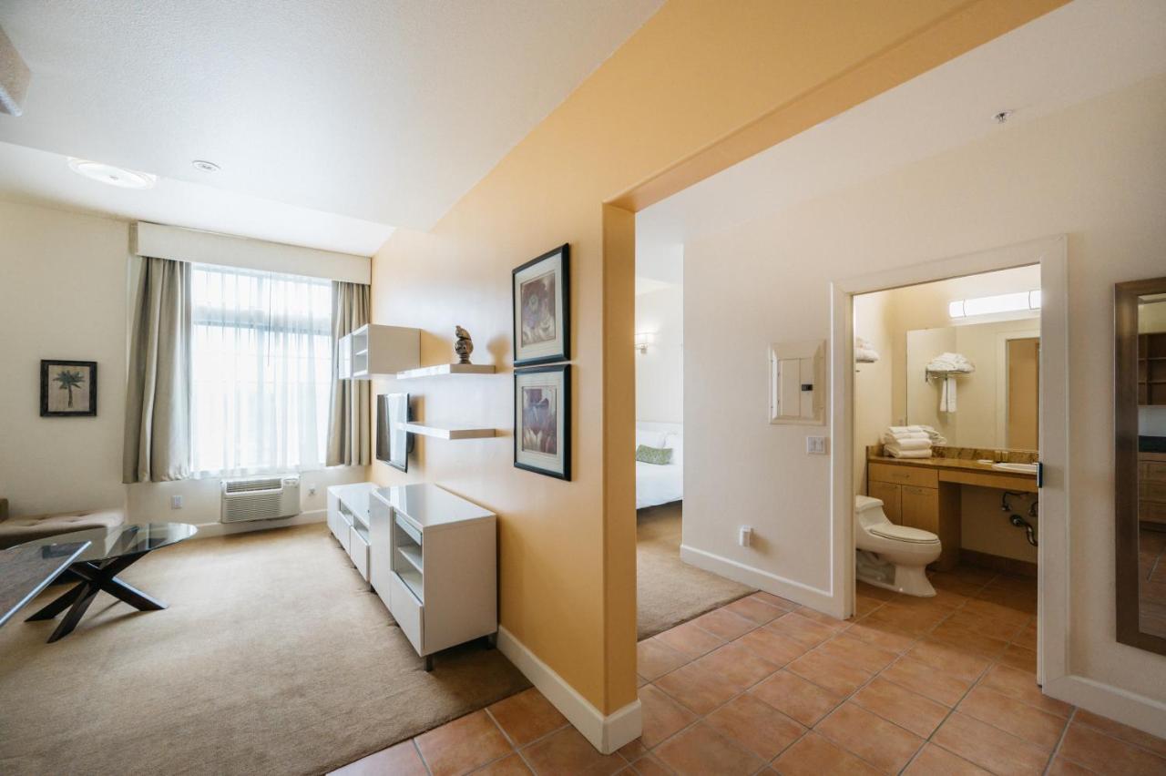 One-Bedroom Apartment at Studios Inn