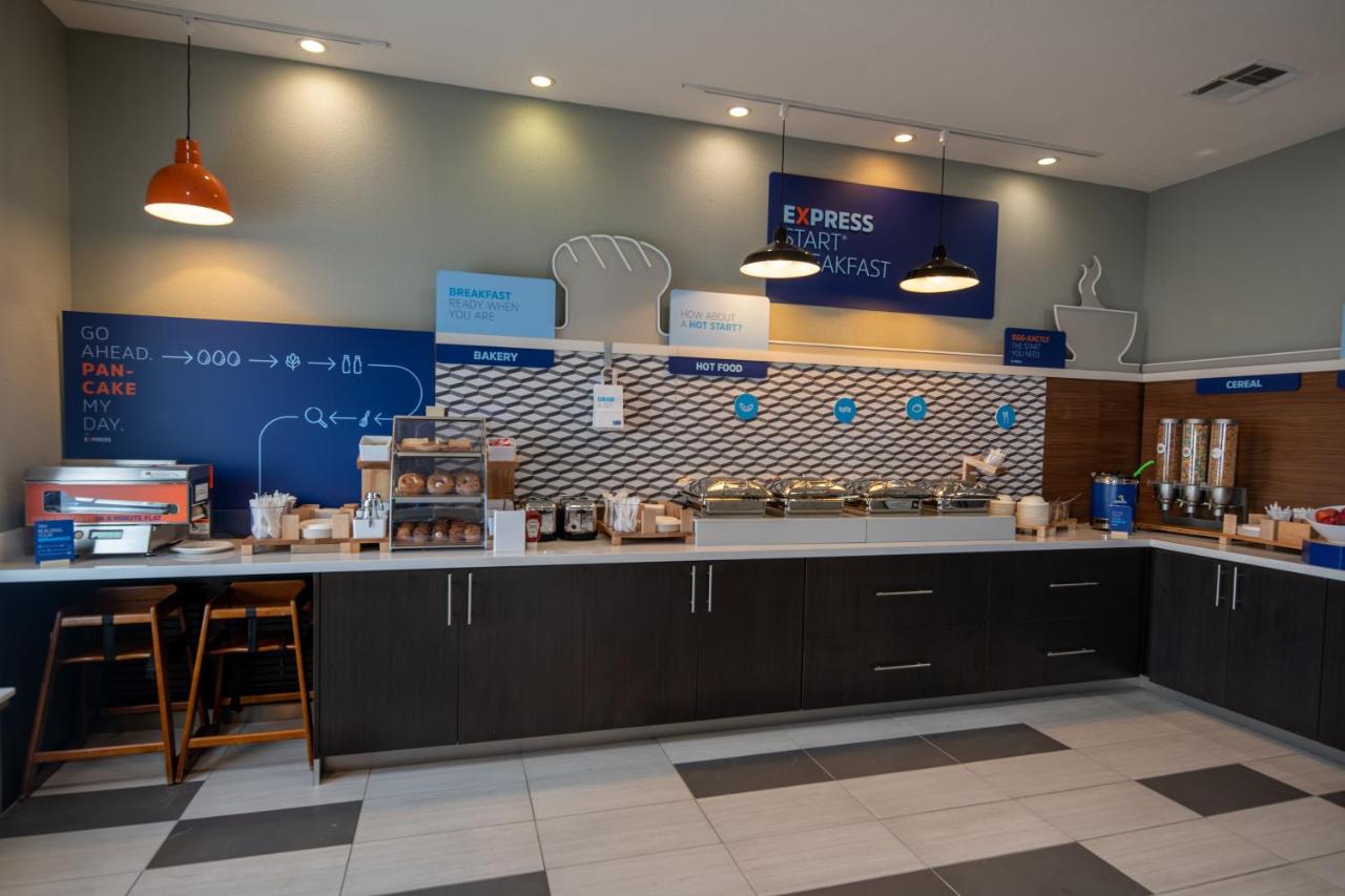 | Holiday Inn Mobile Downtown Historic District, an IHG Hotel