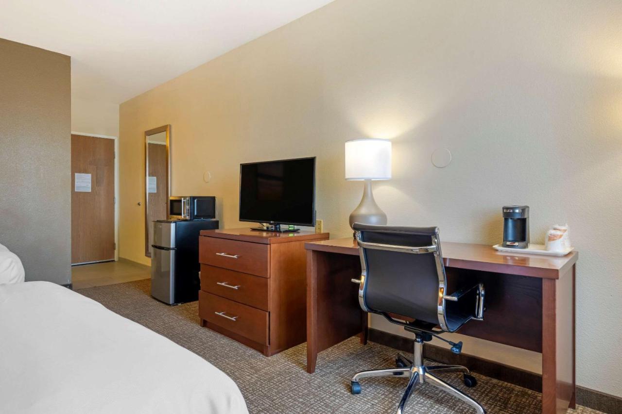 Queen Room with Two Queen Beds Upgrade - Accessible/Non-Smoking at Comfort Inn Camp Verde I-17