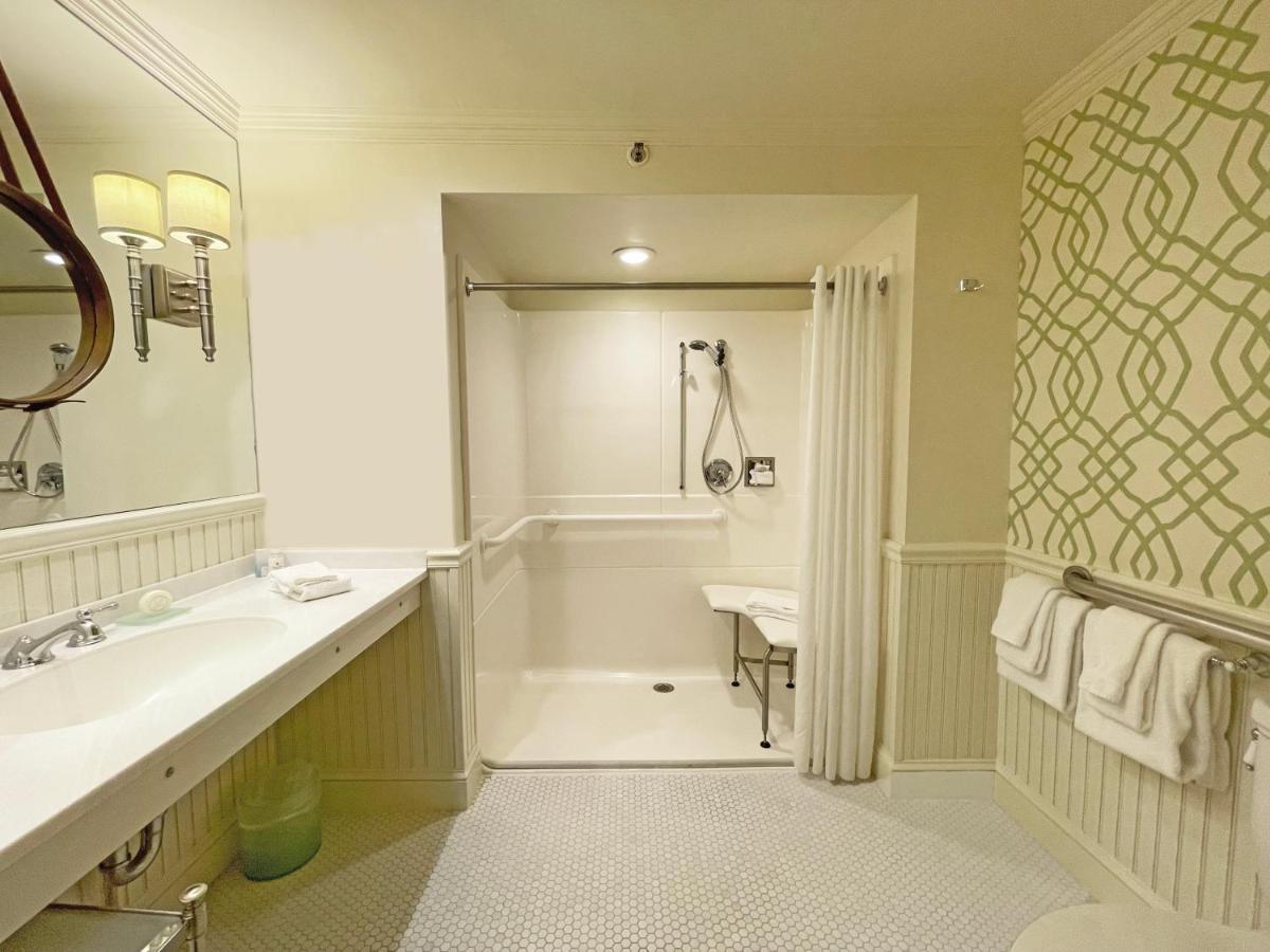 Deluxe King Room at The Mansion at Ocean Edge