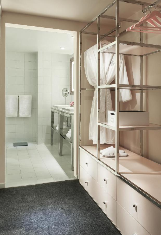Marra One Bedroom Suite at SAHARA Las Vegas