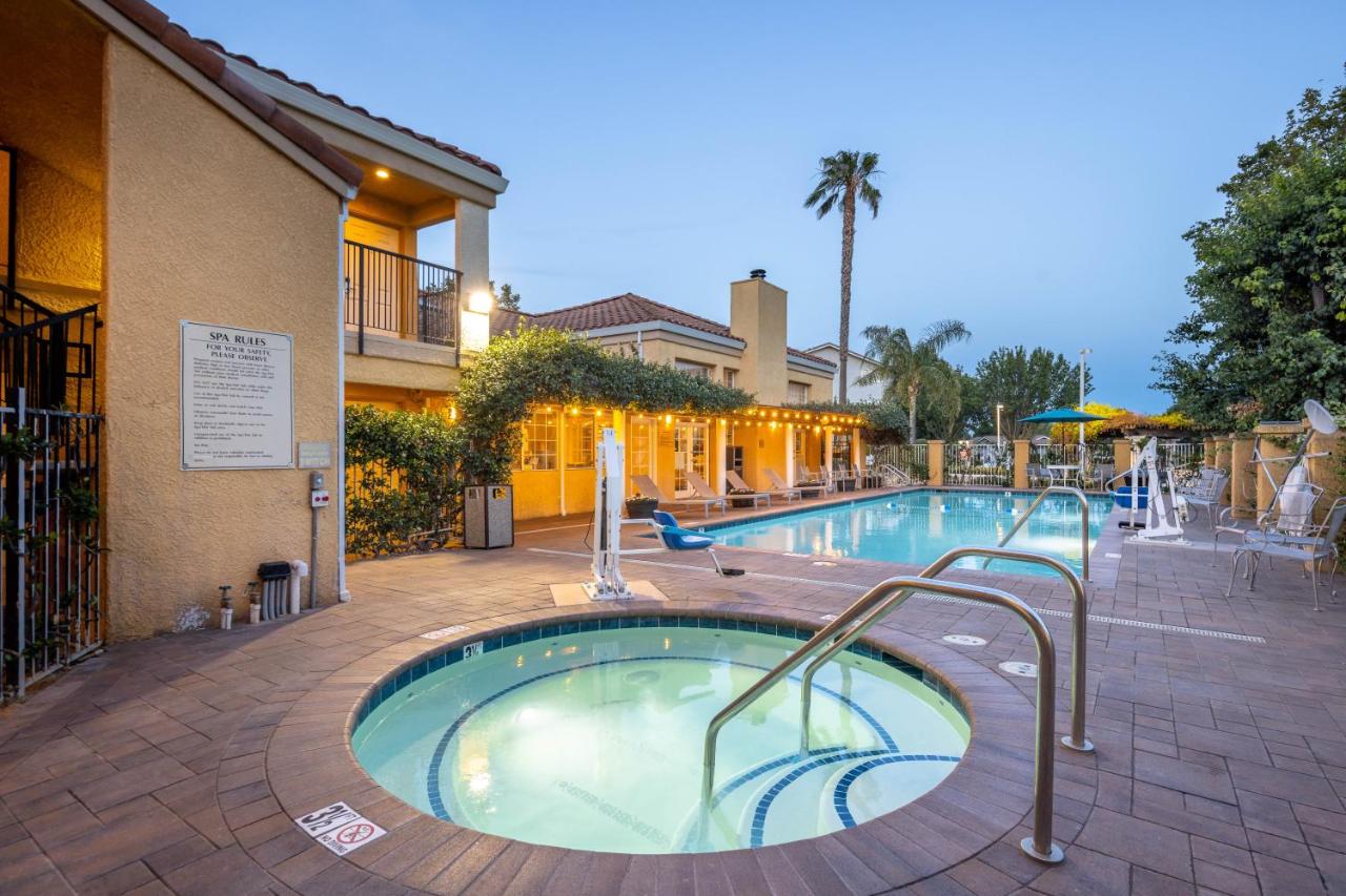  | Best Western Plus Dixon Davis