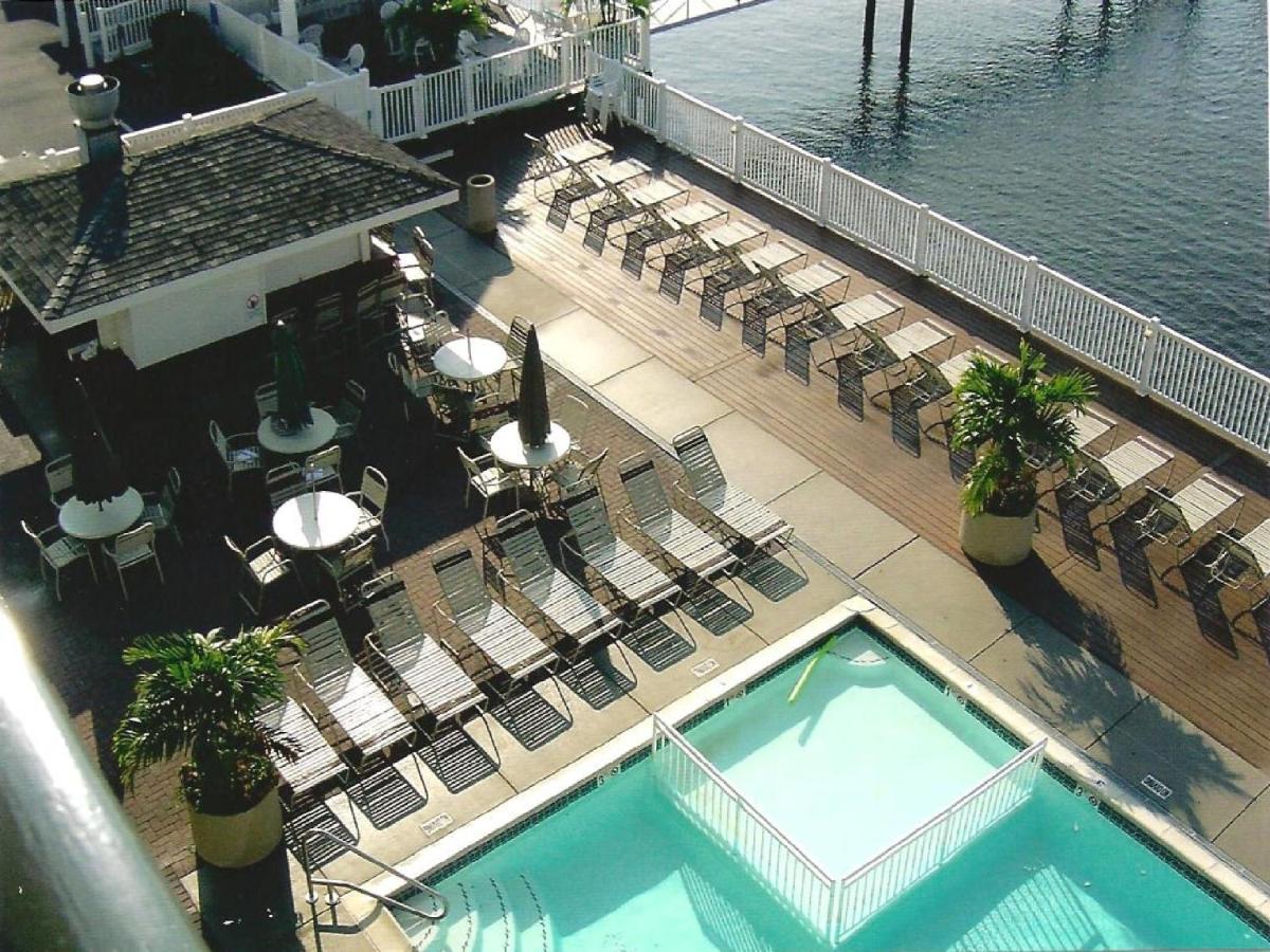 | Pier 4 Hotel