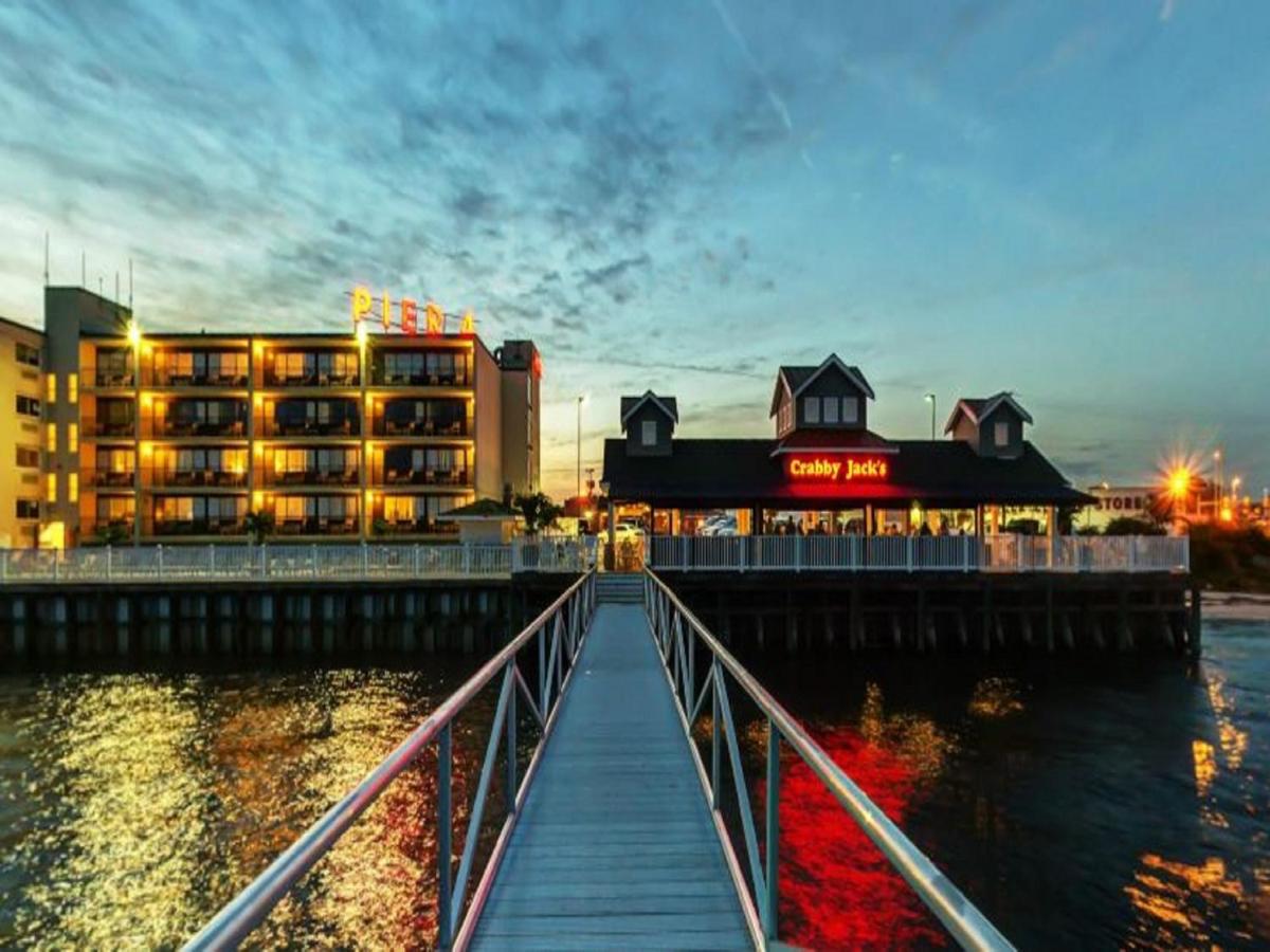 | Pier 4 Hotel