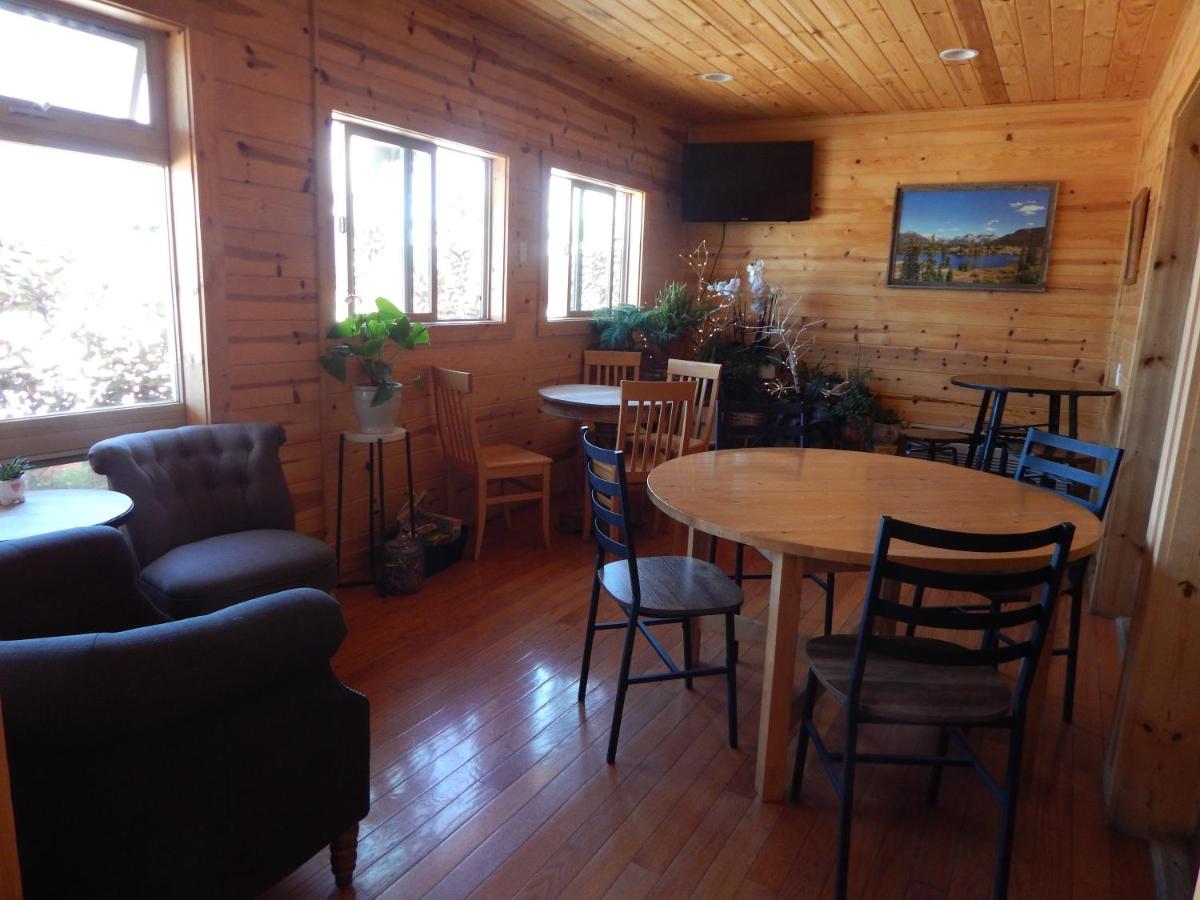 | Alpine Inn