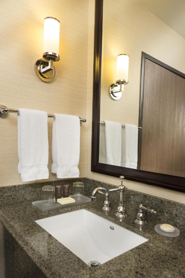  | Ayres Suites Ontario at the Mills Mall