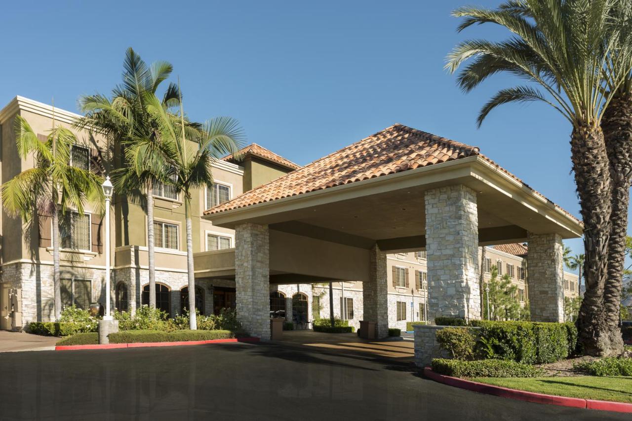 | Ayres Suites Mission Viejo