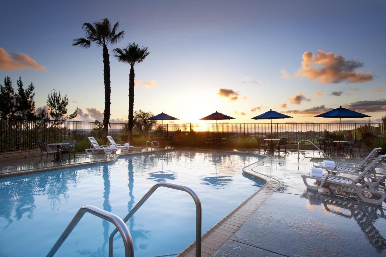 | Ayres Suites Mission Viejo