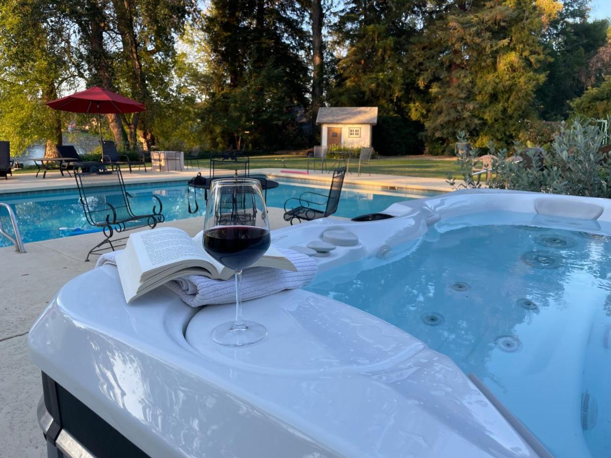 | Luxury Riverside Estate - 3BR Home or 1BR Cottage or BOTH - Sleeps 14 - Swim, fish, relax, refresh