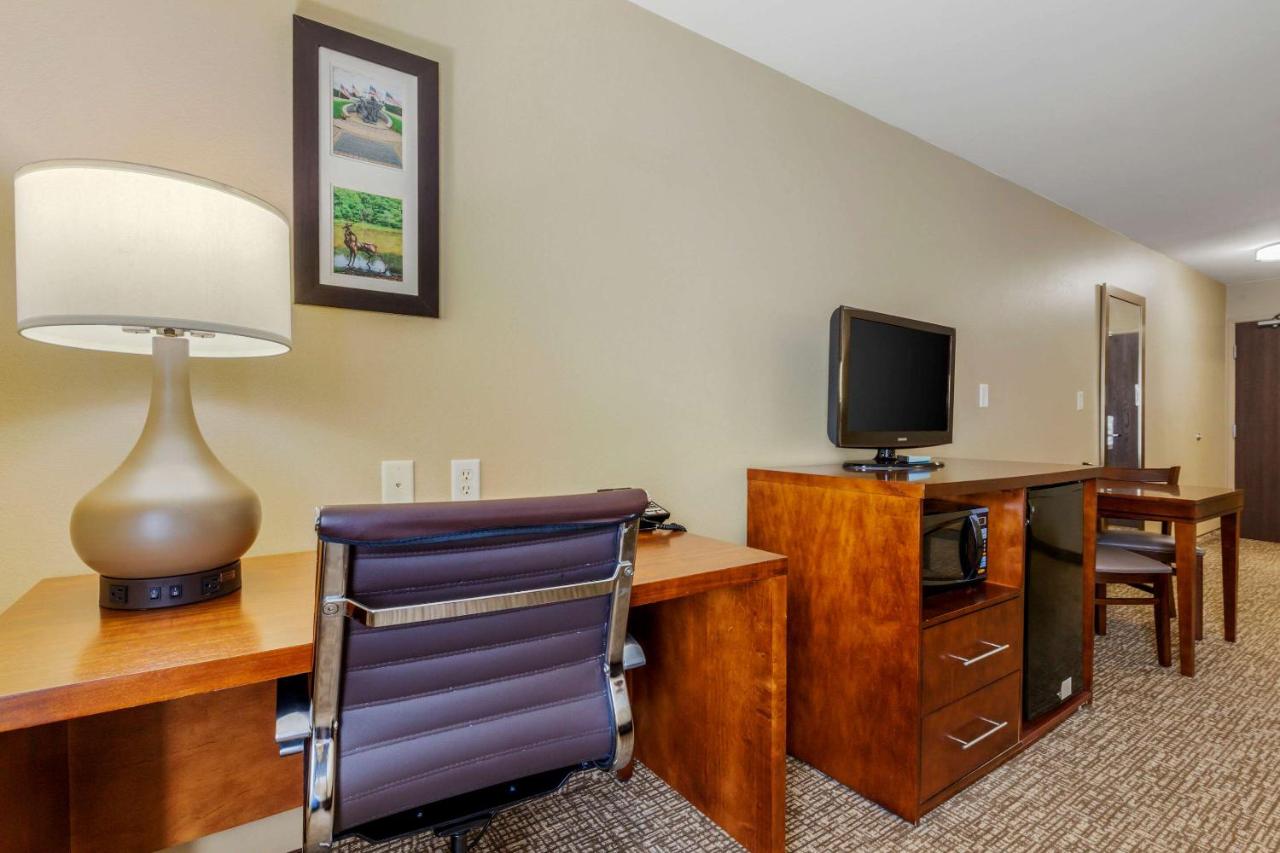 King Suite - Non-Smoking at Comfort Inn Plover-Stevens Point