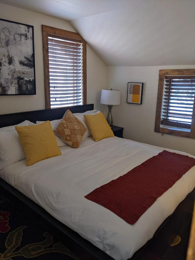 | Green Mountain Falls Lodge