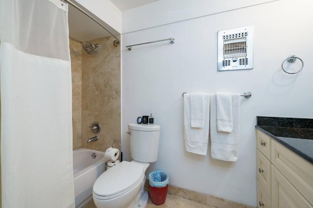 | Villa Riviera