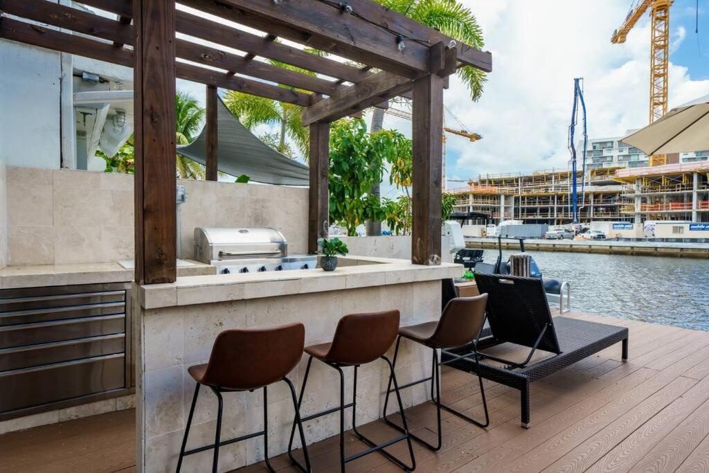 | Villa Riviera