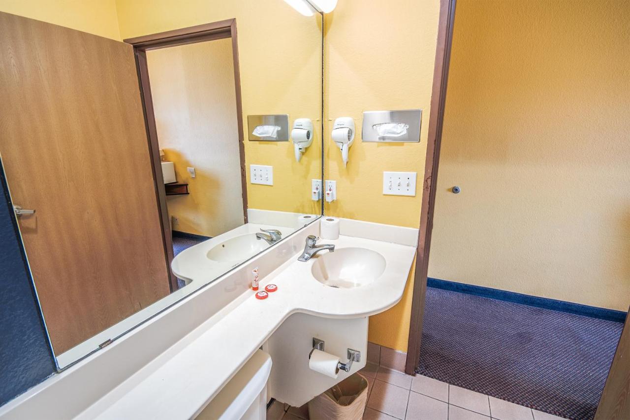  | OYO Hotel Mesquite TX, Hwy 80