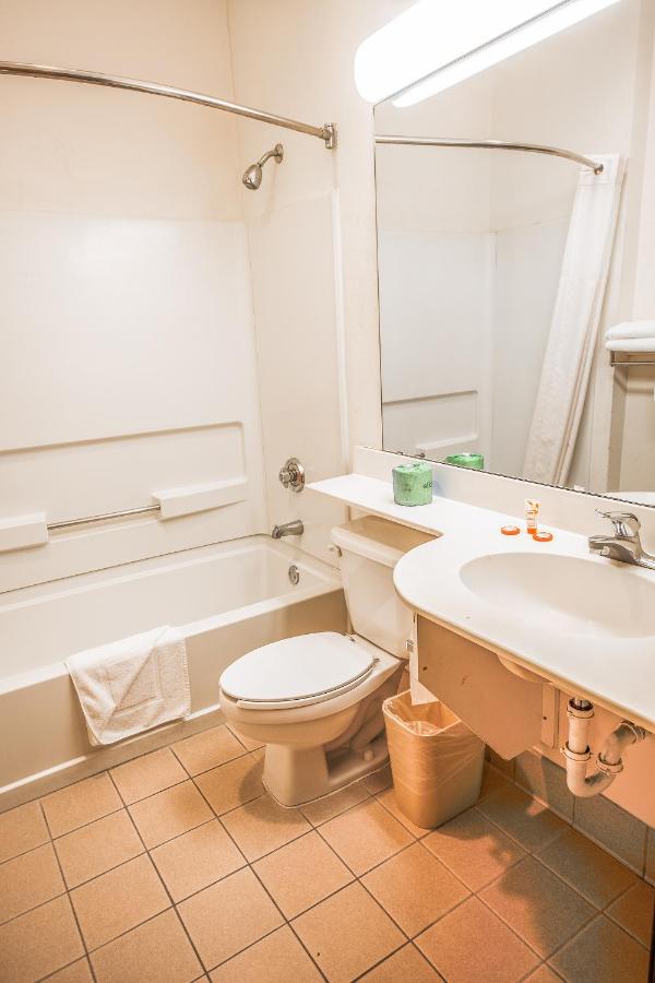  | OYO Hotel Mesquite TX, Hwy 80