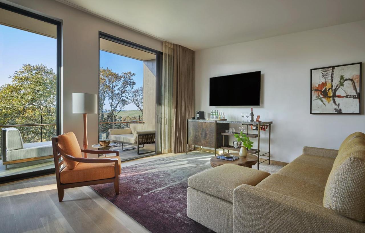 Deluxe King Studio at Montage Healdsburg