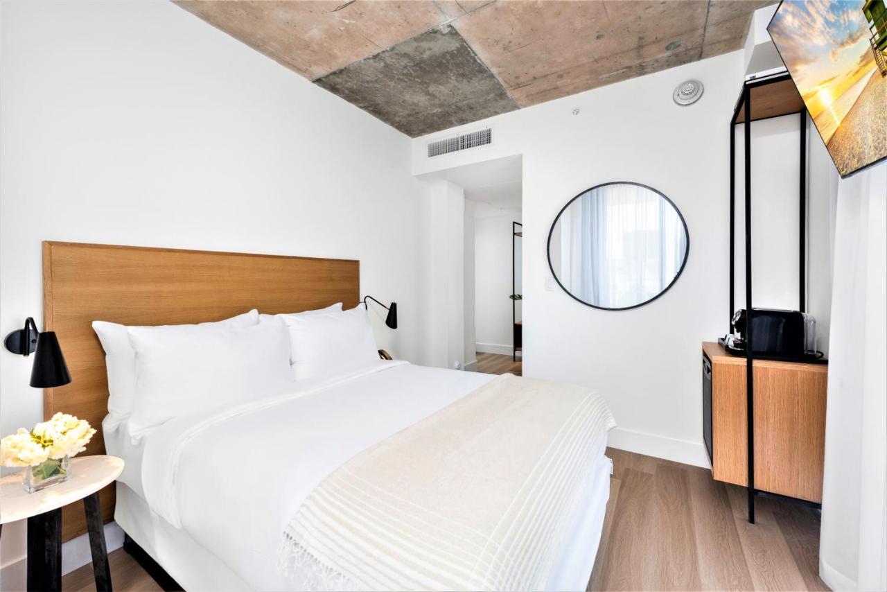 | Urbanica Fifth