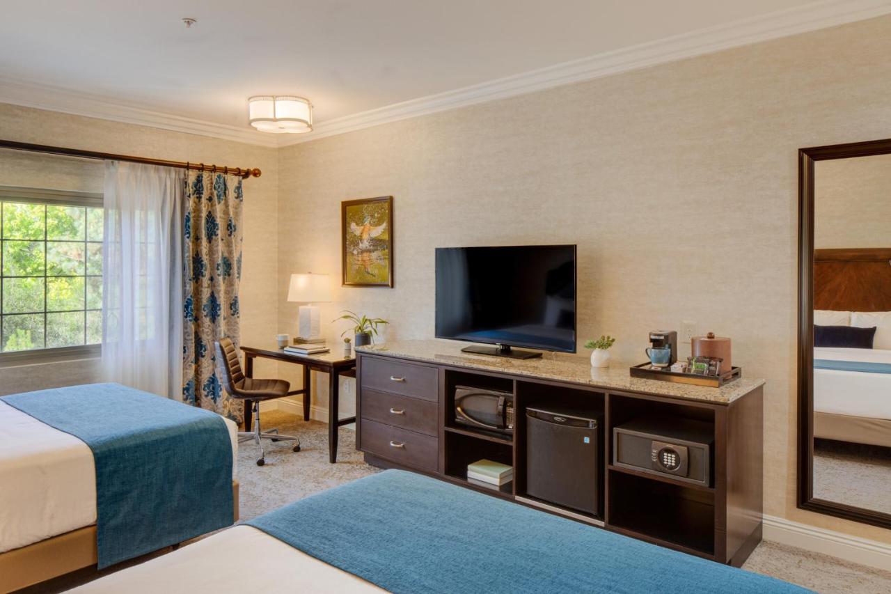 Queen Room with Two Queen Beds - Disability Access at Ayres Suites Diamond Bar