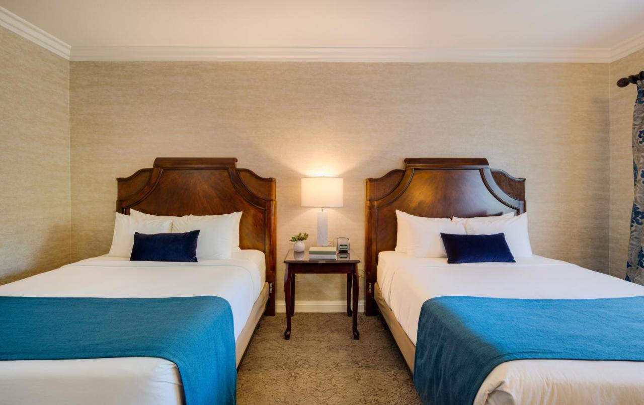 Queen Room with Two Queen Beds - Disability Access at Ayres Suites Diamond Bar