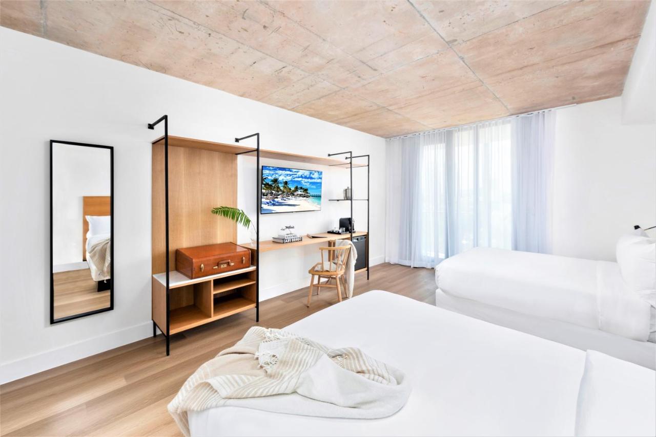 | Urbanica Fifth