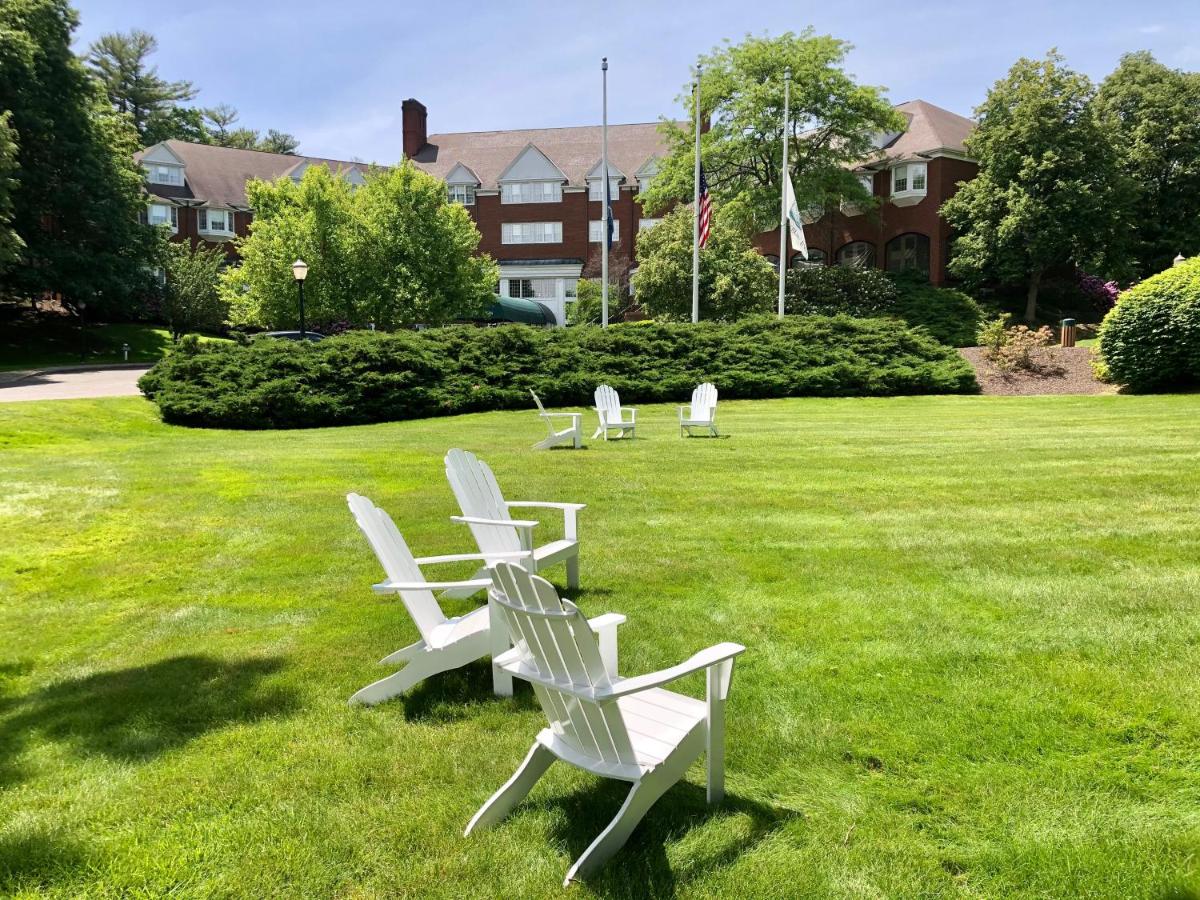 | Simsbury Inn