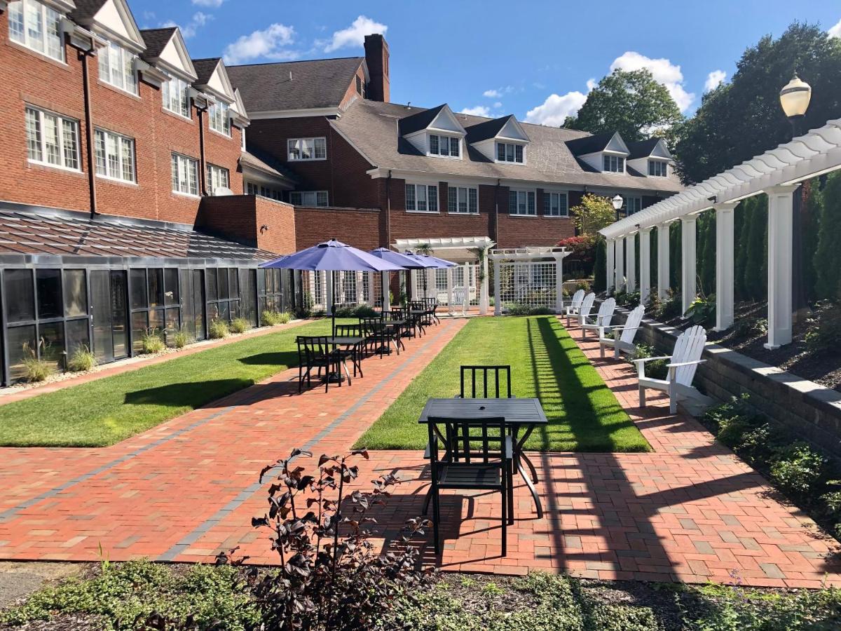 | Simsbury Inn