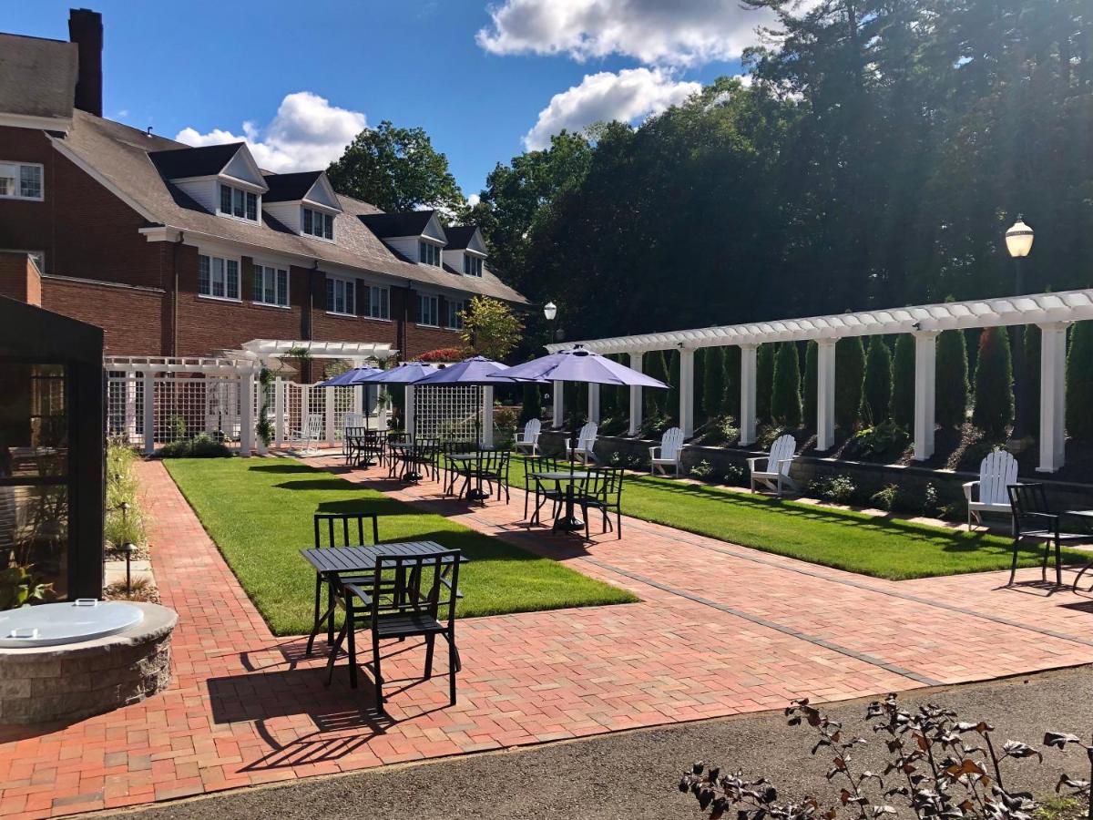 | Simsbury Inn