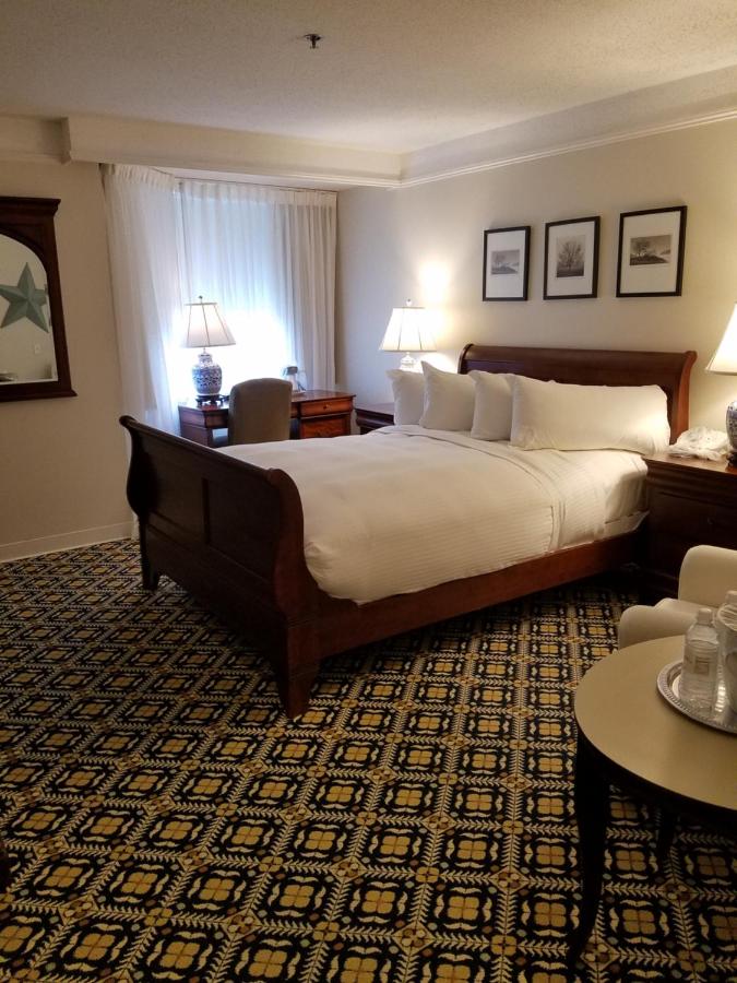 | Simsbury Inn