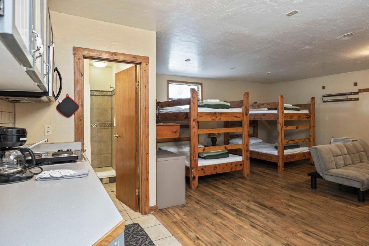  | Birch Glen Lodge