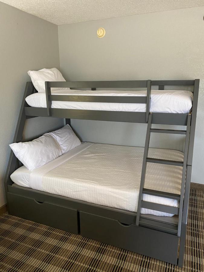 1 King Bed, Bunk Beds, Suite, Non-Smoking at AmericInn by Wyndham Aberdeen - Event Center