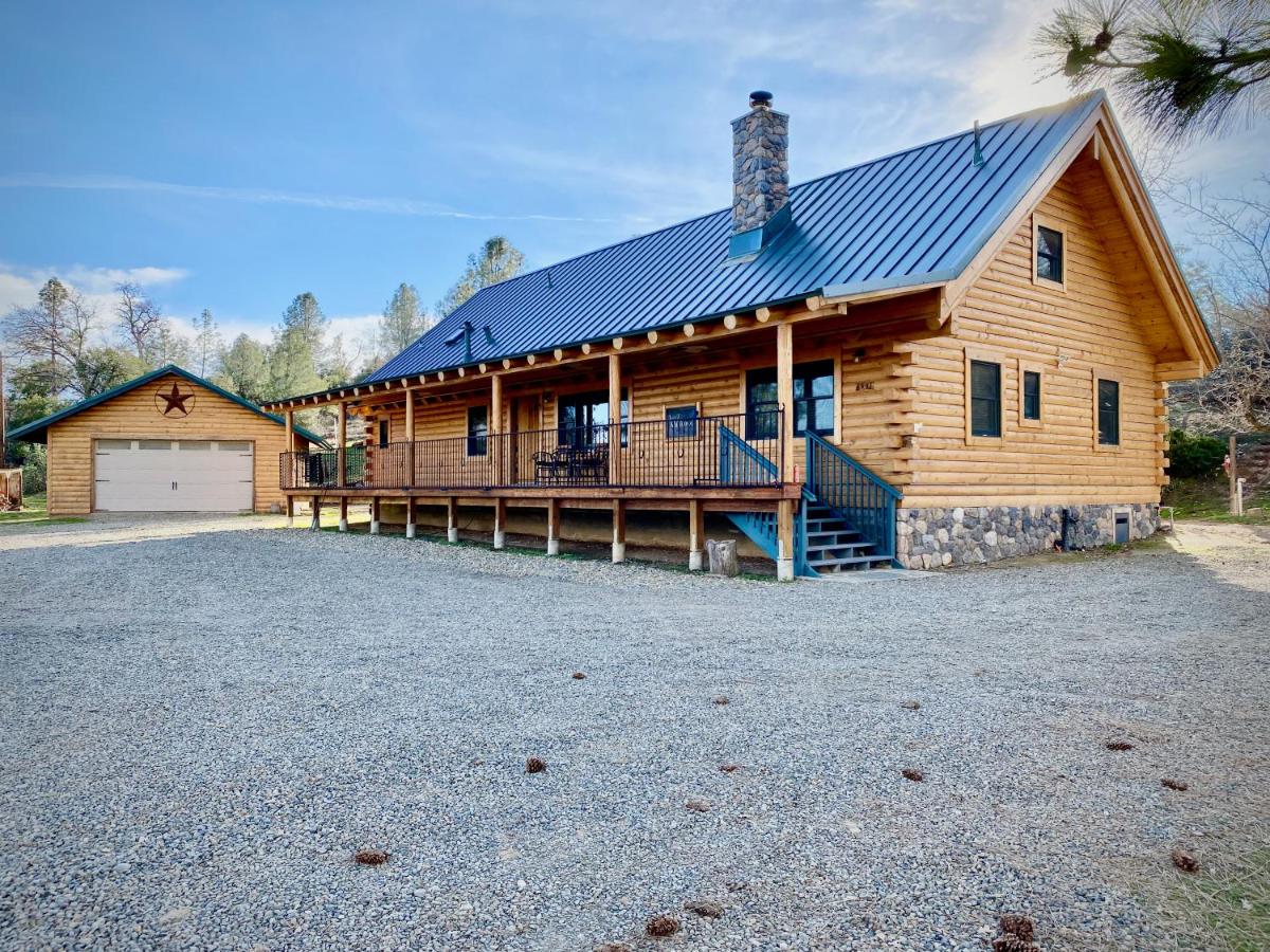 | Yosemite Charm by Casa Oso with spa and breathtaking views