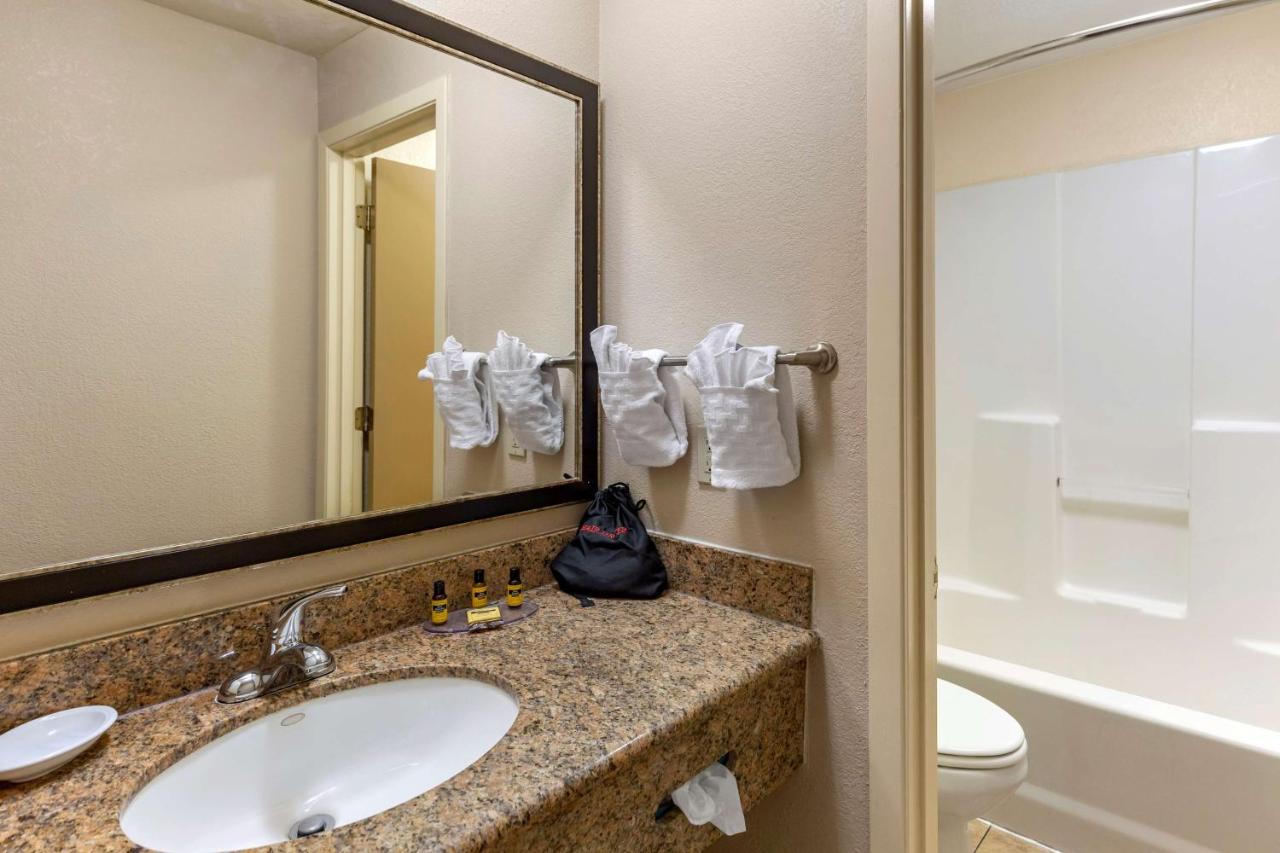 King Room with Sofa Bed at Best Western Plus Las Vegas West