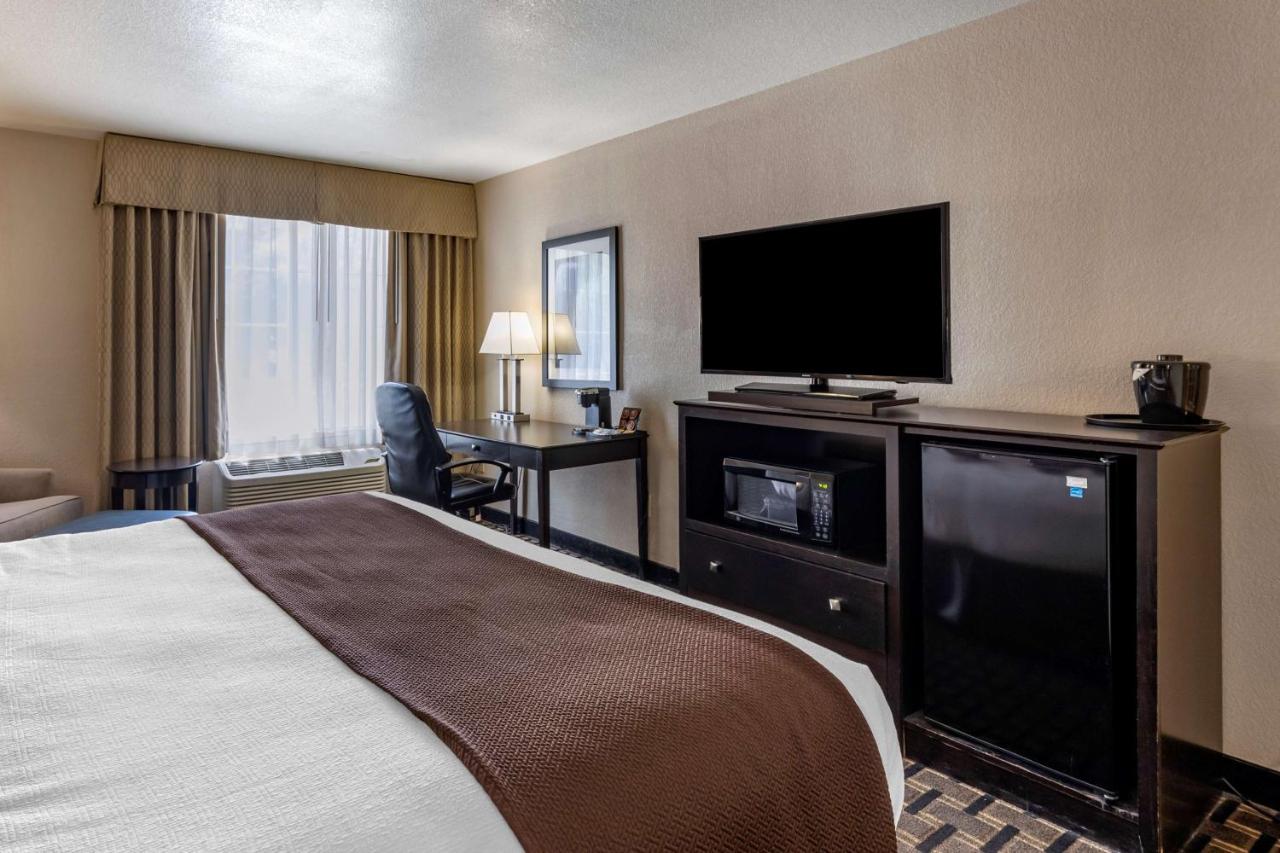 King Room with Sofa Bed at Best Western Plus Las Vegas West
