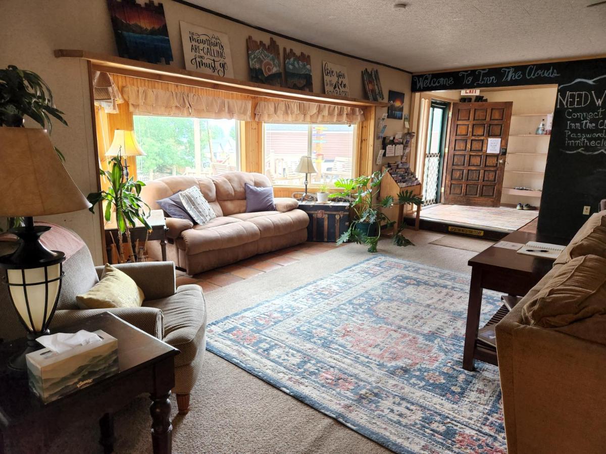 | Inn the Clouds Hostel & Inn