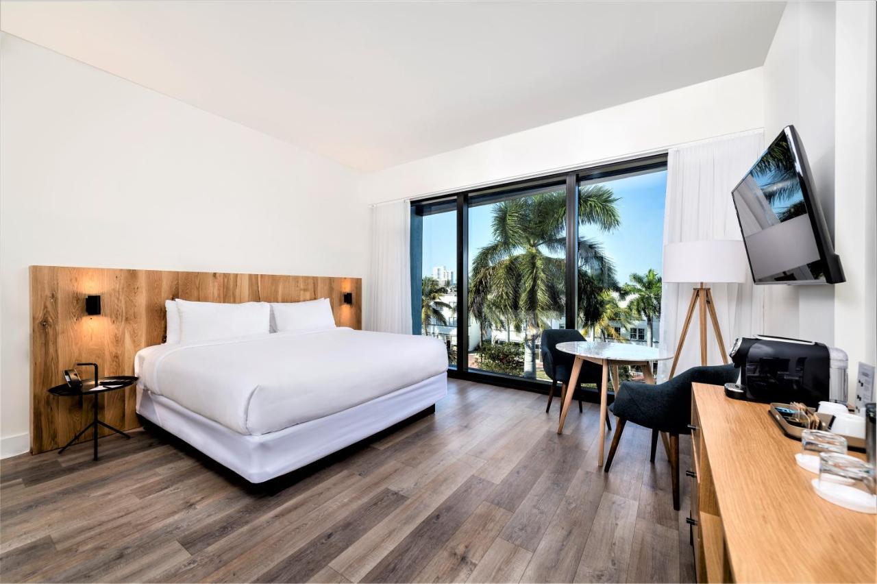 Superior King Room at The March Hotel